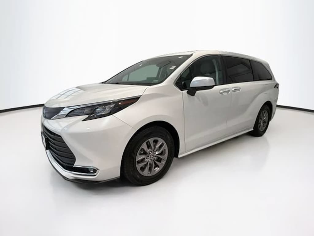 Certified 2024 Toyota Sienna XLE 7 Passenger Van Passenger Van