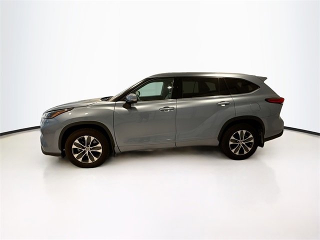 2022 Toyota Highlander XLE photo 4
