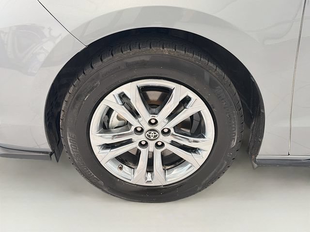 2023 Toyota Sienna 27