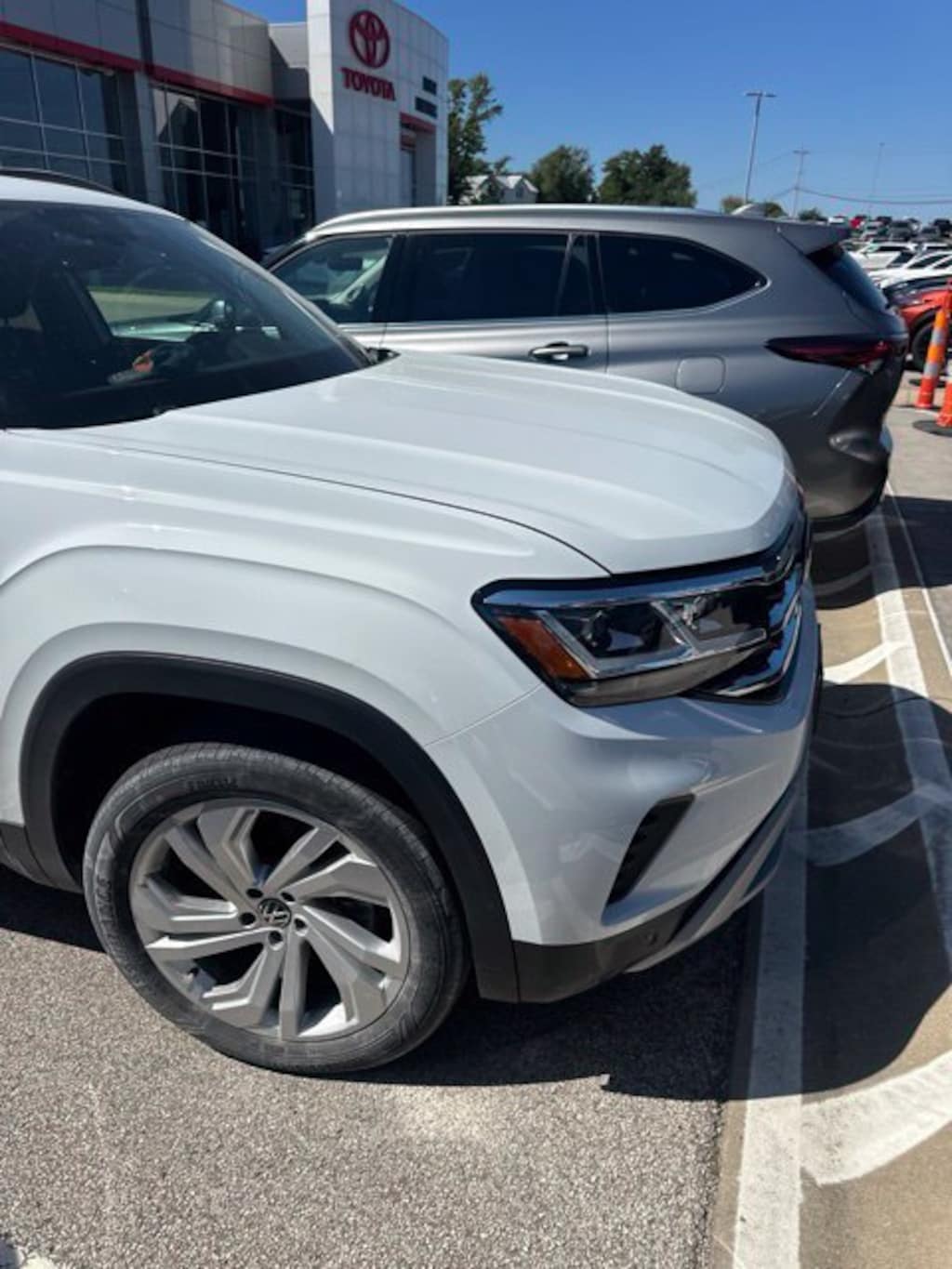 Used 2023 Volkswagen Atlas 2.0T SE w/Technology SUV