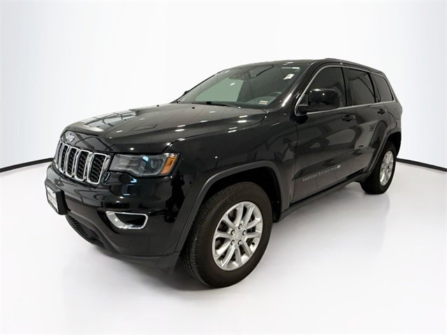 2022 Jeep Grand Cherokee Laredo photo 3
