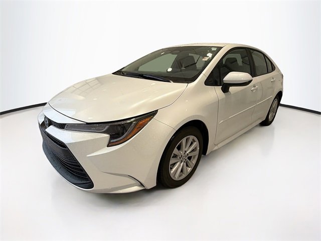 2026 Toyota Corolla LE photo 3