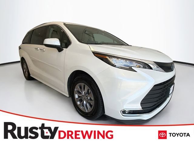 2023 Toyota Sienna XLE 7-Passenger Hybrid AWD's photo
