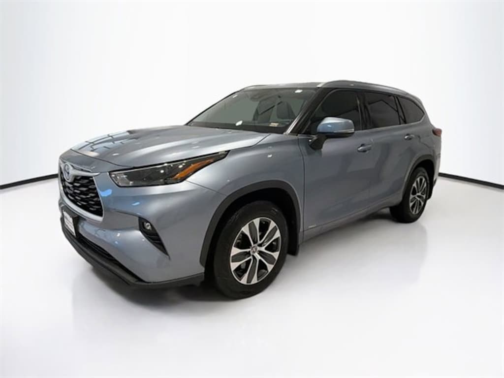 Certified 2022 Toyota Highlander Hybrid XLE SUV