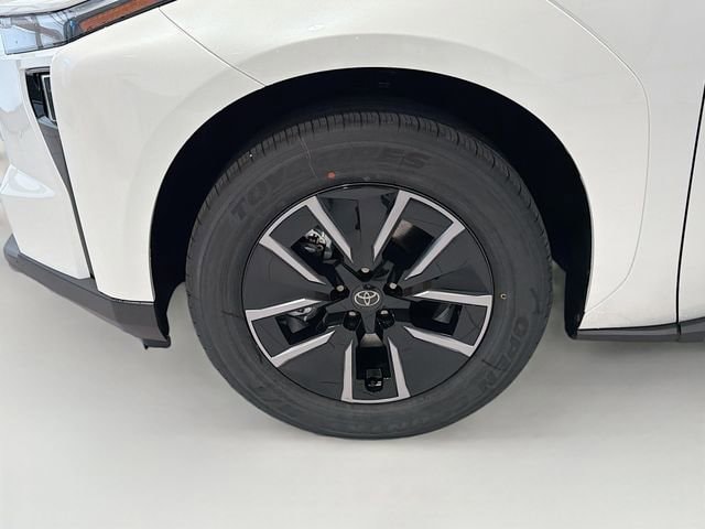 2026 Toyota bZ XLE - Photo 24