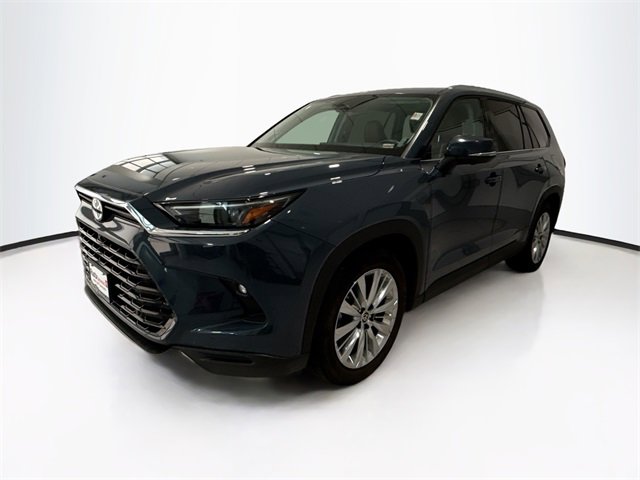 2024 Toyota Grand Highlander Platinum photo 2
