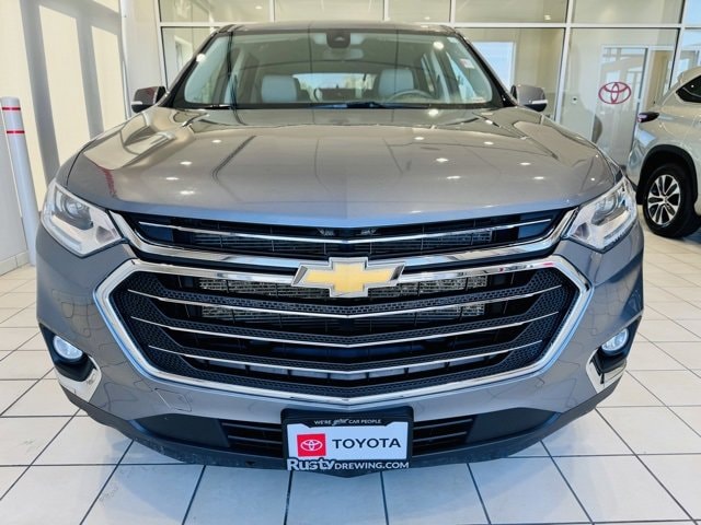 Used 2021 Chevrolet Traverse 3LT with VIN 1GNEVHKW3MJ220442 for sale in Jefferson City, MO