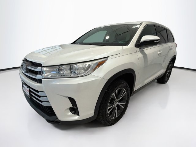 Used 2019 Toyota Highlander LE V6 SUV