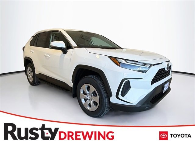 2025 Toyota RAV4 LE's photo