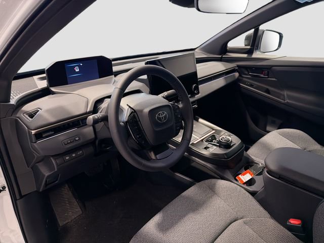 2026 Toyota bZ XLE - Photo 8