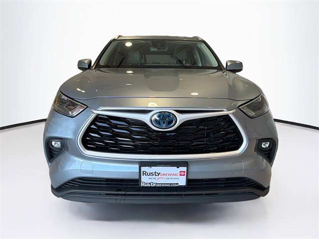 2022 Toyota Highlander Hybrid XLE photo 2