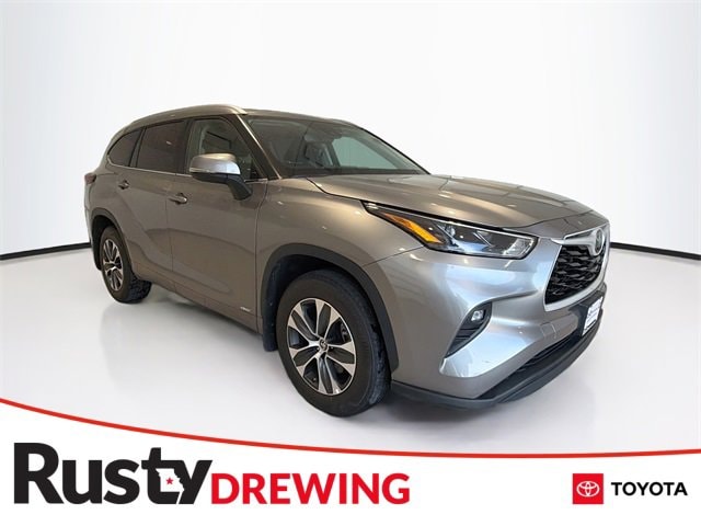 2025 Toyota Highlander XLE's photo