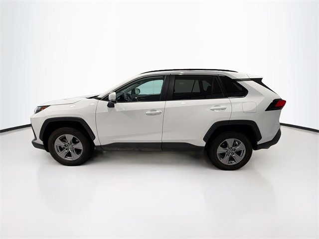 2023 Toyota RAV4 XLE photo 2