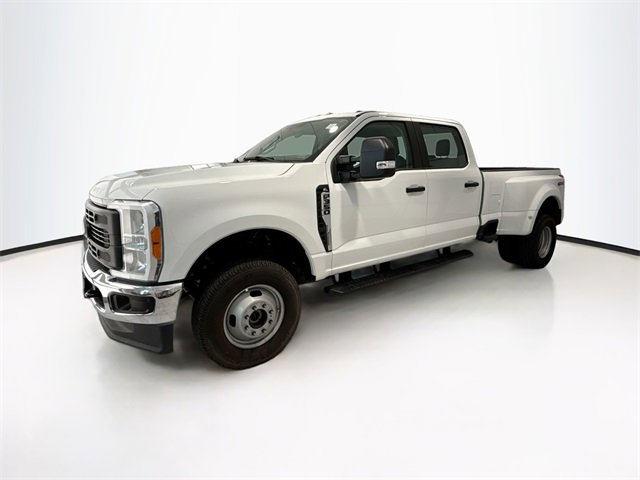 2023 Ford F-350 XL photo 3