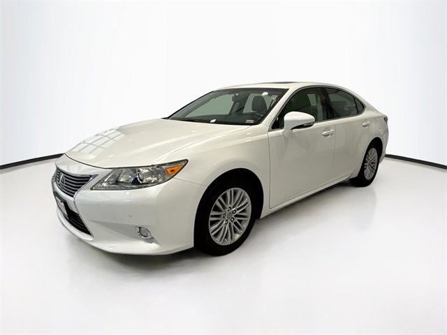 2015 Lexus ES 350 photo 3