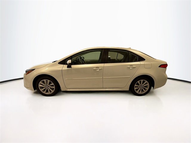 2026 Toyota Corolla LE photo 4