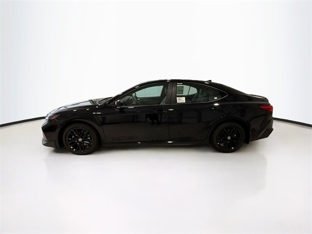 2026 Toyota Camry SE photo 4