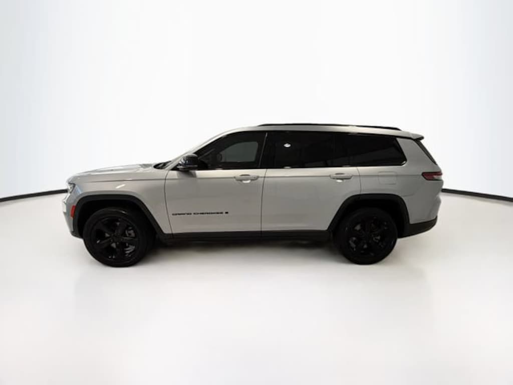 Used 2021 Jeep Grand Cherokee L Laredo SUV