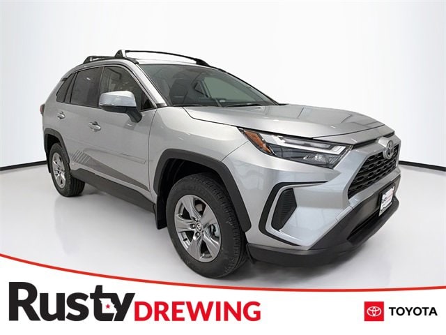 2025 Toyota RAV4 XLE's photo