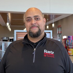 Staff member Arthur Brown from ID_4d01b45b1a93