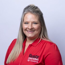 Staff member Amanda Johnson from ID_4d01b45b1a93