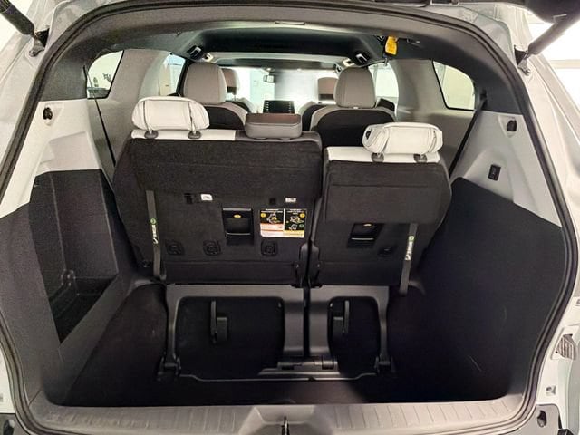 2023 Toyota Sienna 22