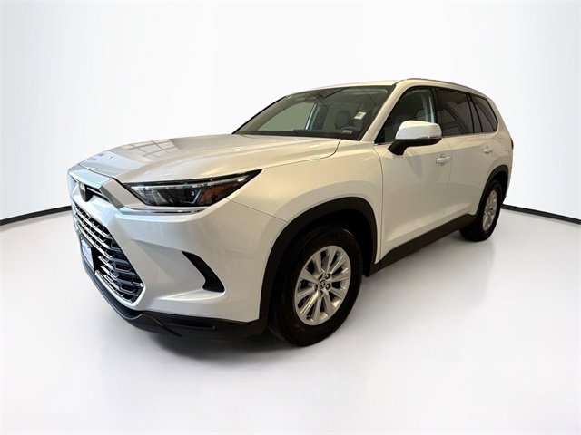 2025 Toyota Grand Highlander XLE photo 3