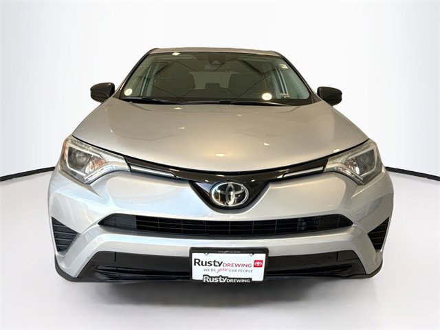 2017 Toyota RAV4 LE photo 2