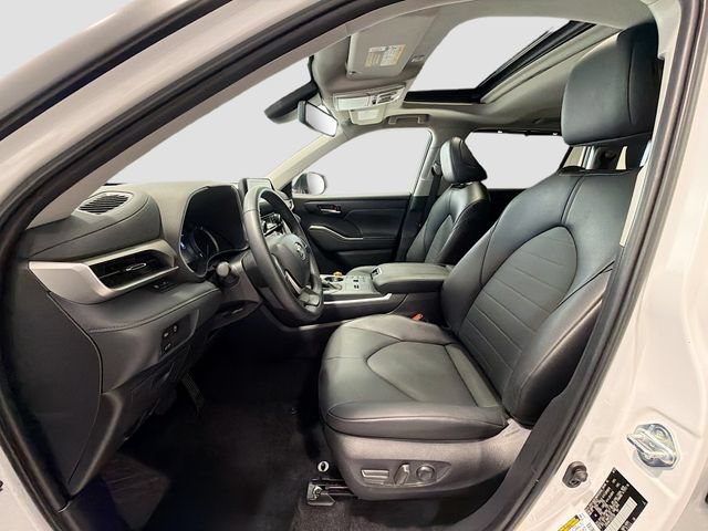 2025 Toyota Highlander 17