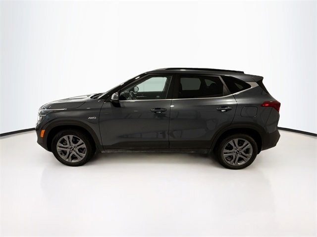 2023 Kia Seltos S photo 3