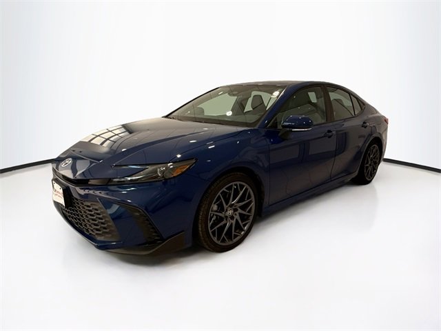 2025 Toyota Camry SE photo 3