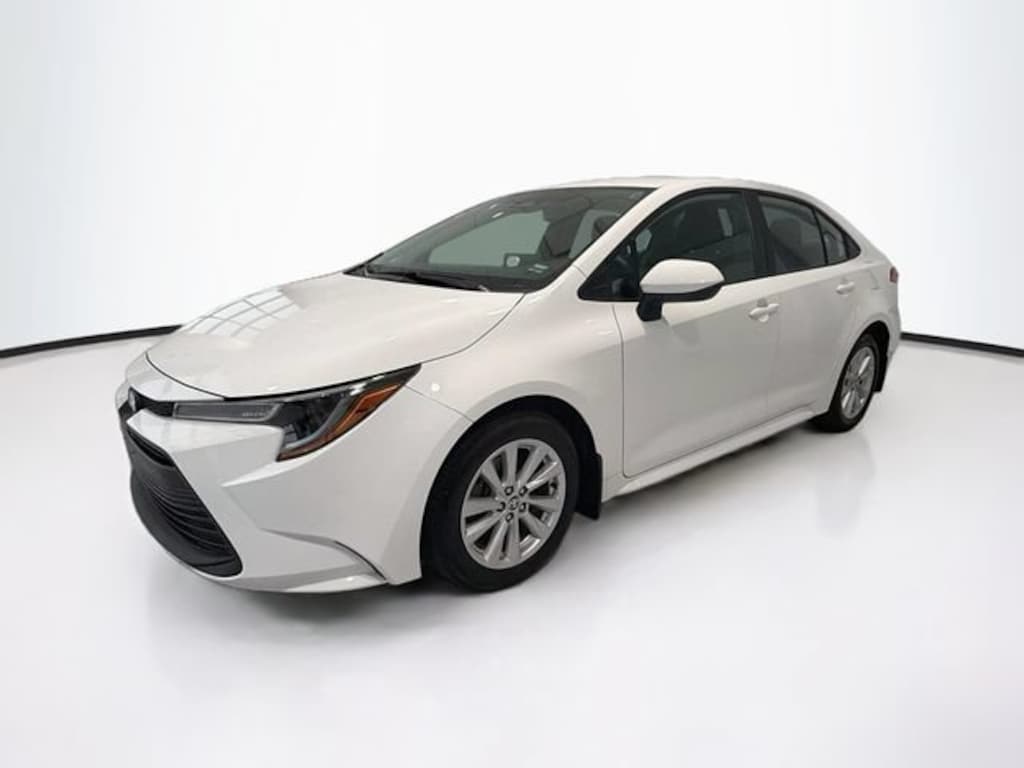 Used 2024 Toyota Corolla LE Sedan