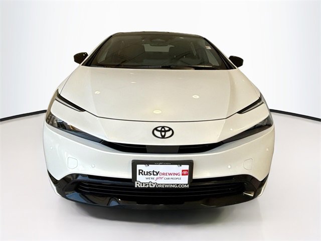 2025 Toyota Prius photo 2