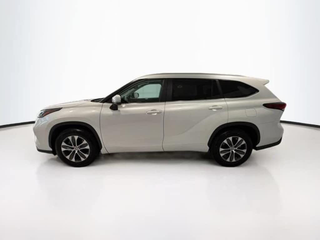 Certified 2025 Toyota Highlander XLE SUV