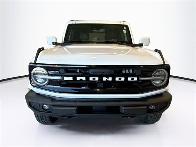 2024 Ford Bronco Outer Banks photo 2