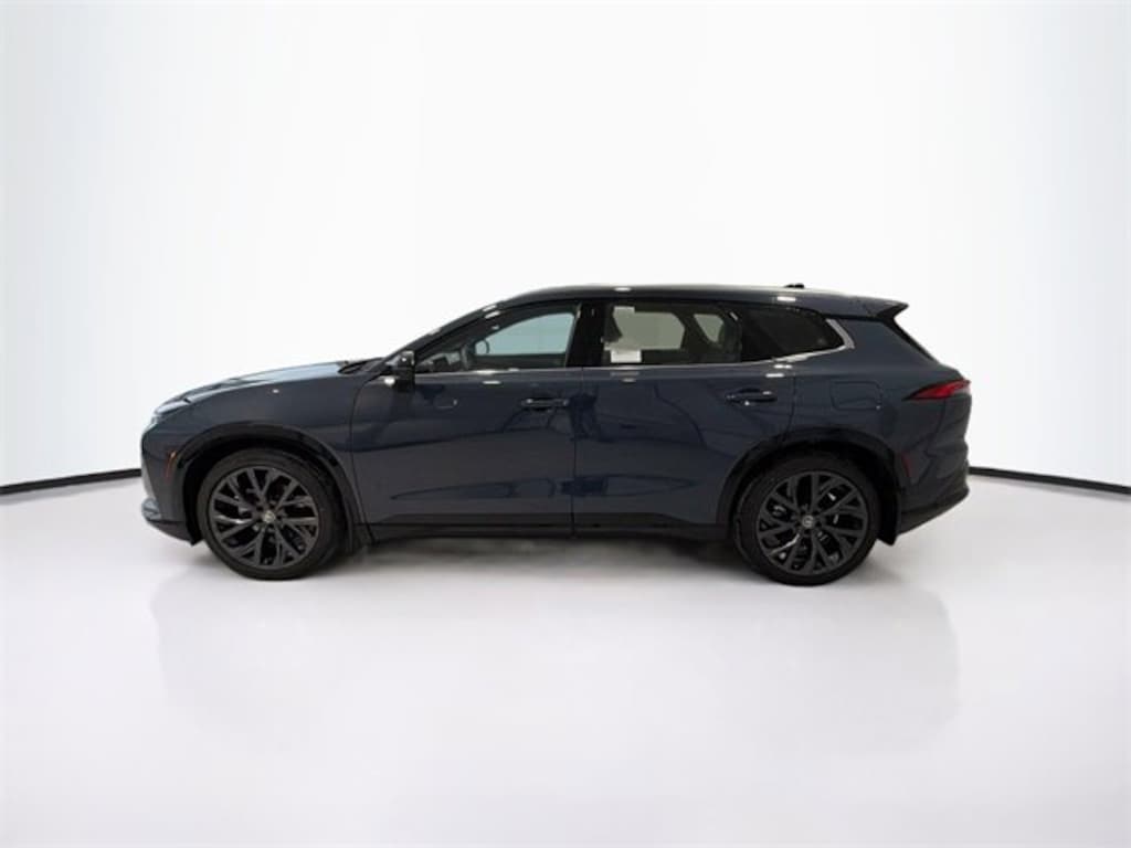 New 2025 Toyota Crown Signia Limited LIMITED