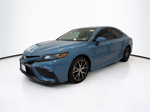 2023 Toyota Camry SE photo 3