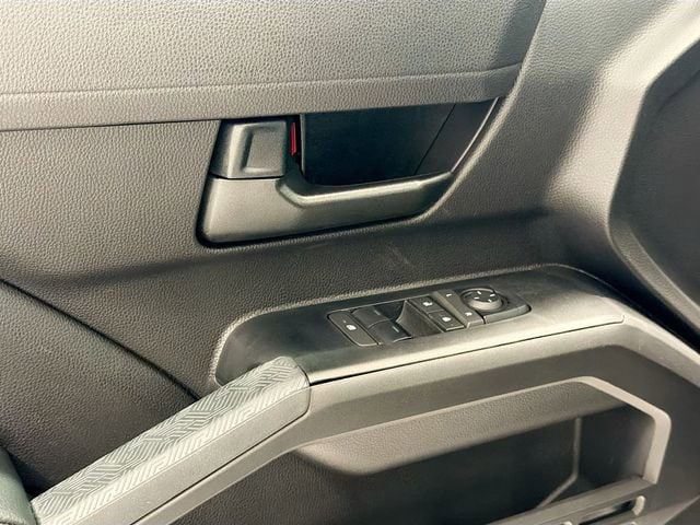 2026 Toyota Tacoma SR5 - Photo 15
