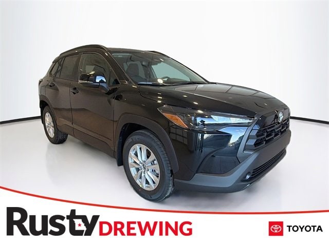 2026 Toyota Corolla Cross LE's photo