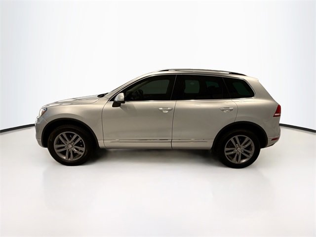 2016 Volkswagen Touareg TDI Lux photo 2