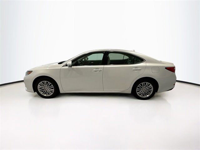 2015 Lexus ES 350 photo 4
