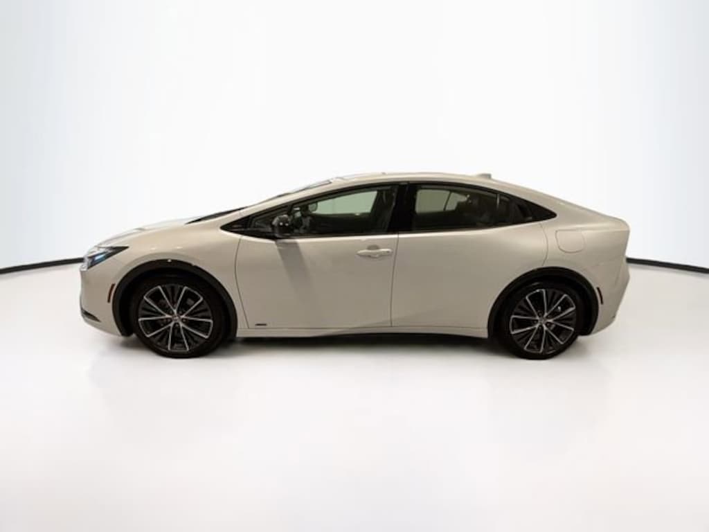 Used 2024 Toyota Prius XLE Hatchback