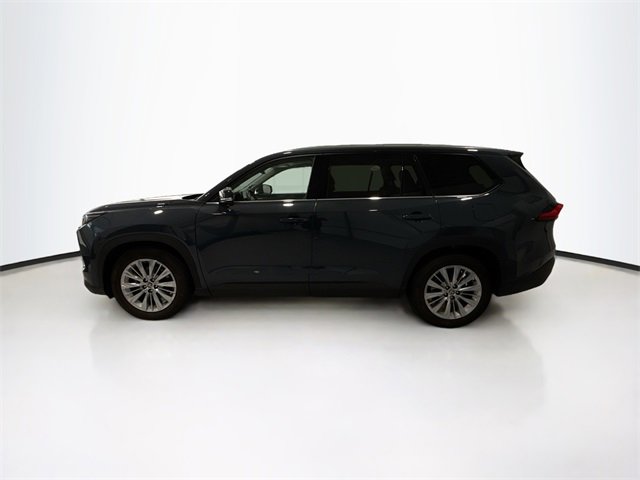 2024 Toyota Grand Highlander Platinum photo 3