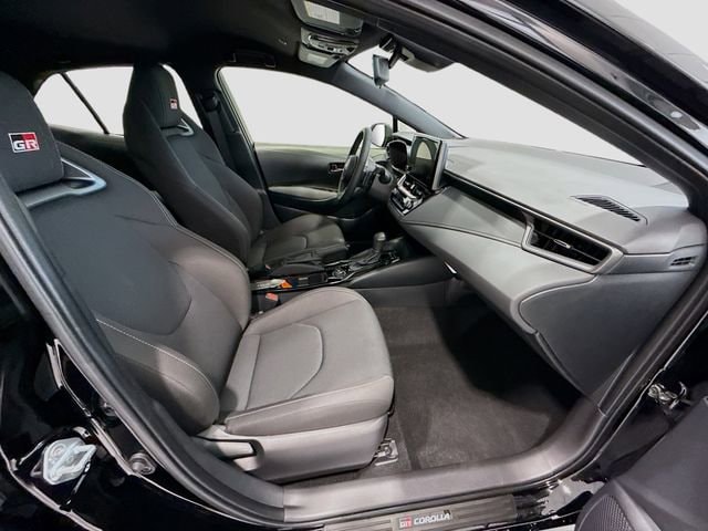 2025 Toyota GR Corolla Core - Photo 24