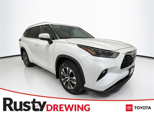 2022 Toyota Highlander XLE's photo