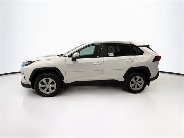 2025 Toyota RAV4 LE photo 4