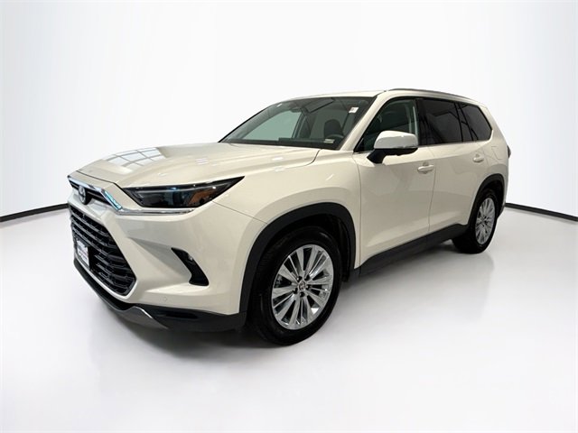 2024 Toyota Grand Highlander Platinum photo 3