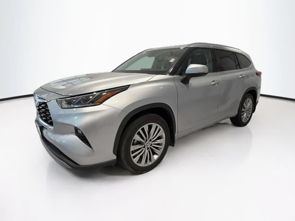 Certified 2022 Toyota Highlander Hybrid Platinum SUV