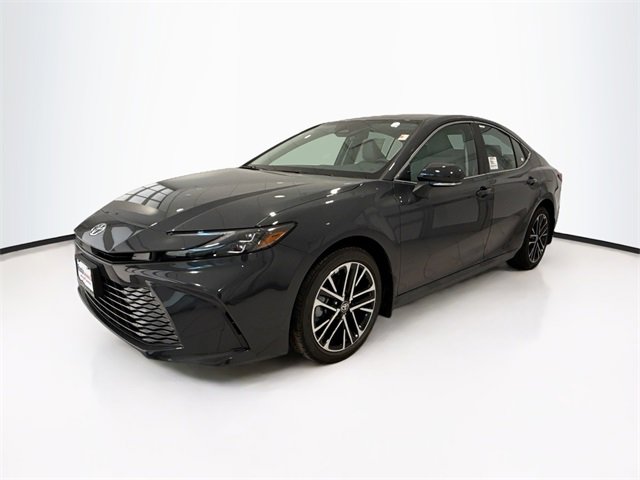 2026 Toyota Camry XLE photo 3