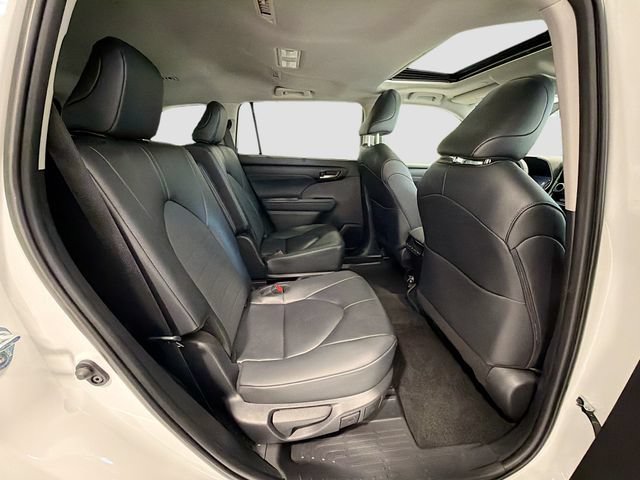 2025 Toyota Highlander 23